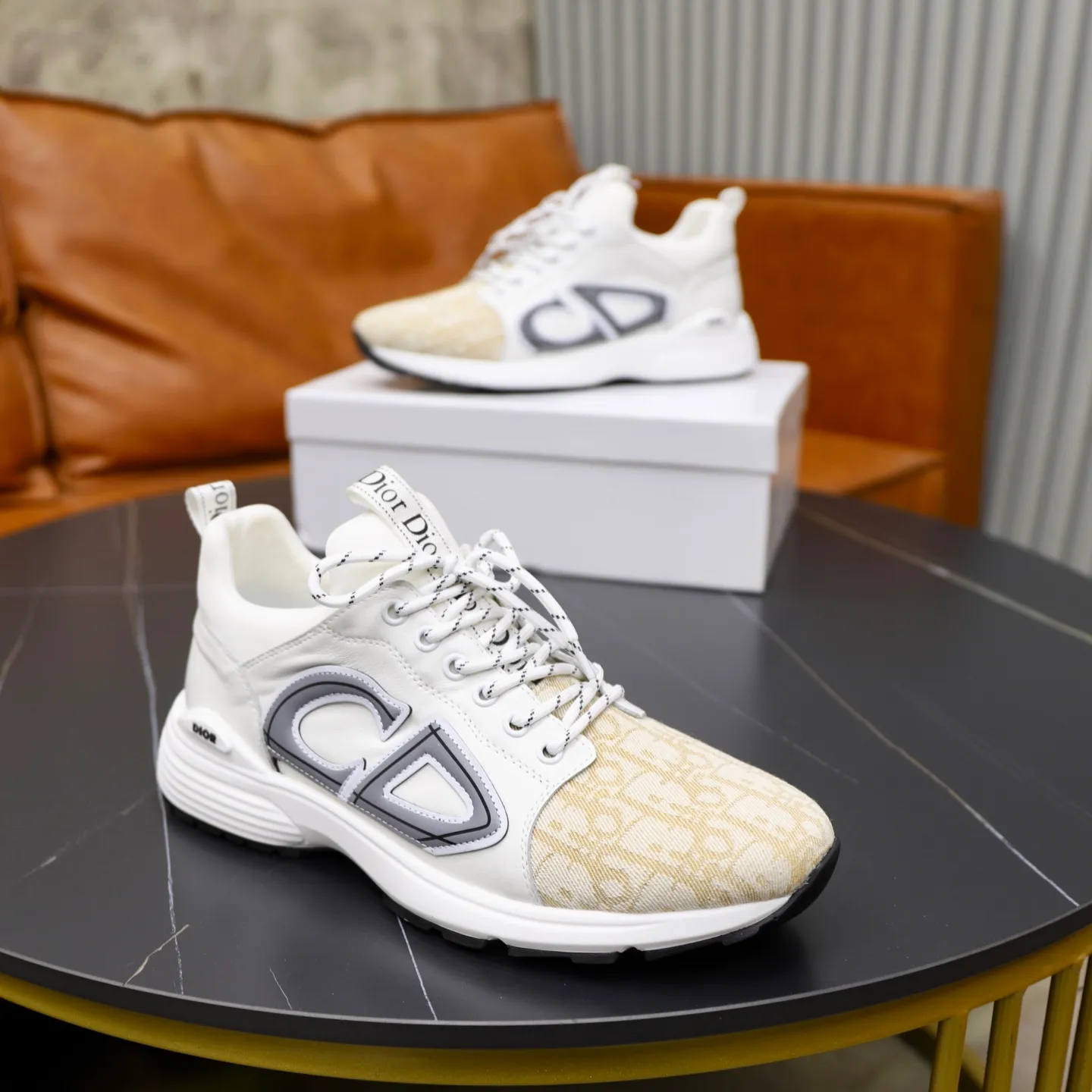 Ex-factory price: 462💰🙅‍♂️🙅‍♂️🙅‍♂️ Brand: Dior DIOR Standard code: 38-44 (45 customized) Grade: Same as the official website Material: Original material splicing Comfortable and breathable lining Lightweight and wear-resistant sports outsole Style category: Men's fashionable casual shoes Running sneakers Distinguished luxury brand elements Top luxury Color: actual picture color